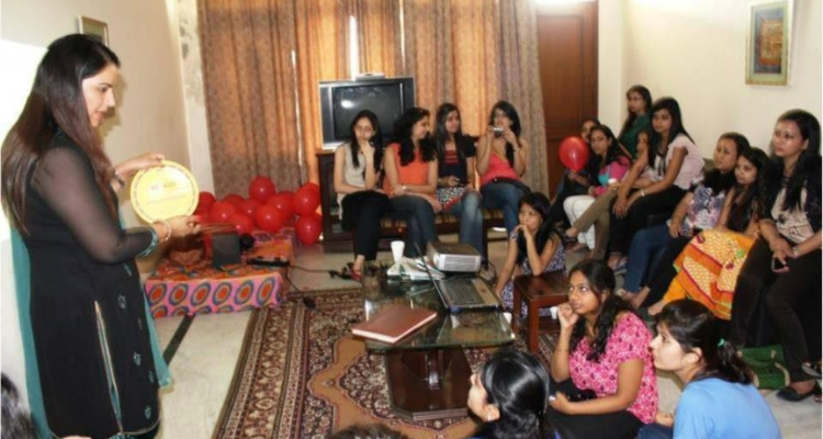 Gurleen Kaur, Founder of Hareepatti, conducted an interactive session with the Shoppers Stop Delhi team on Women’s Day.