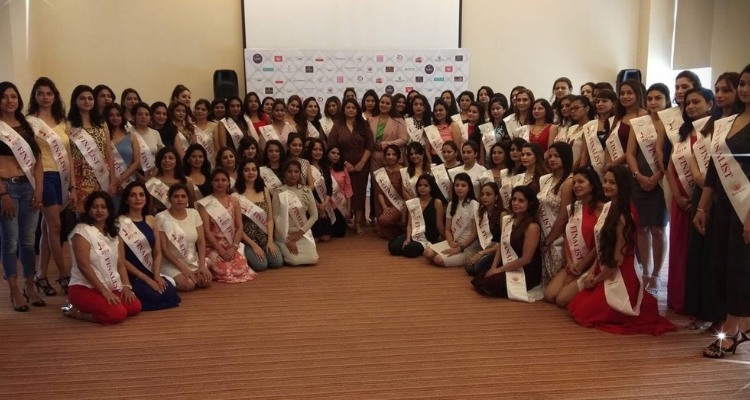 Empowering session on Financial Planning by Gurleen Kaur Tikku with 70+ amazing women at #GlamourGurgaon Mrs Delhi NCR