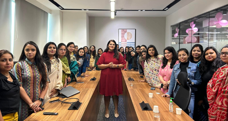 Gurleen Kaur Tikku had the wonderful opportunity to meet these amazing women at @shopclues.com. Conducted a session focused on empowering…